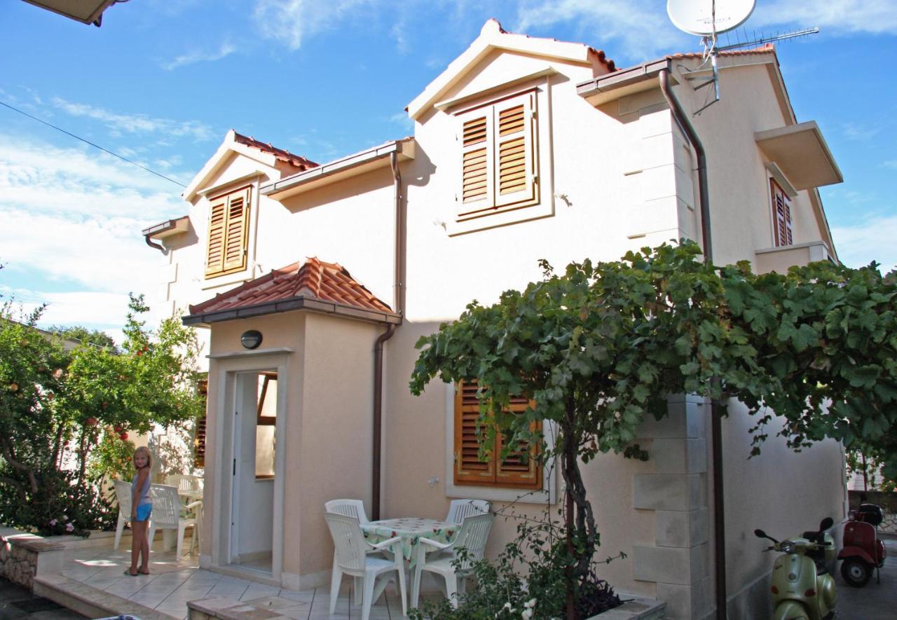 Apartments With A Parking Space Supetar, Brac - 6037 Extérieur photo