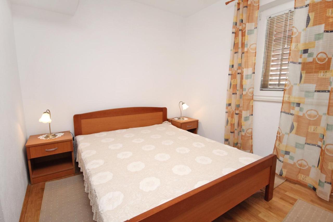 Apartments With A Parking Space Supetar, Brac - 6037 Extérieur photo