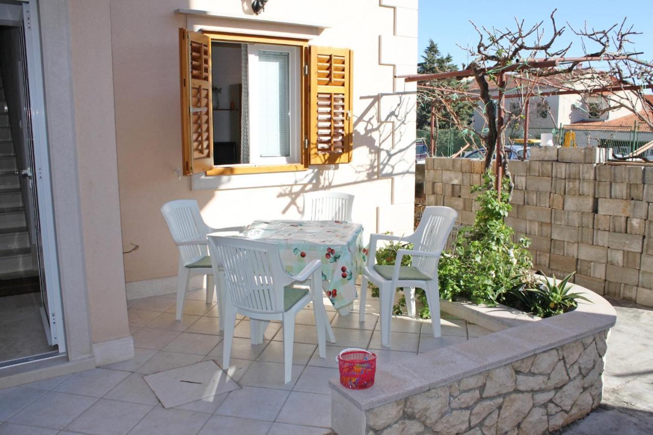 Apartments With A Parking Space Supetar, Brac - 6037 Extérieur photo